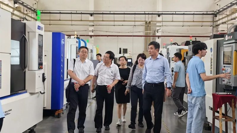 生物质颗粒机与压块机：本质区别与适用场景解析